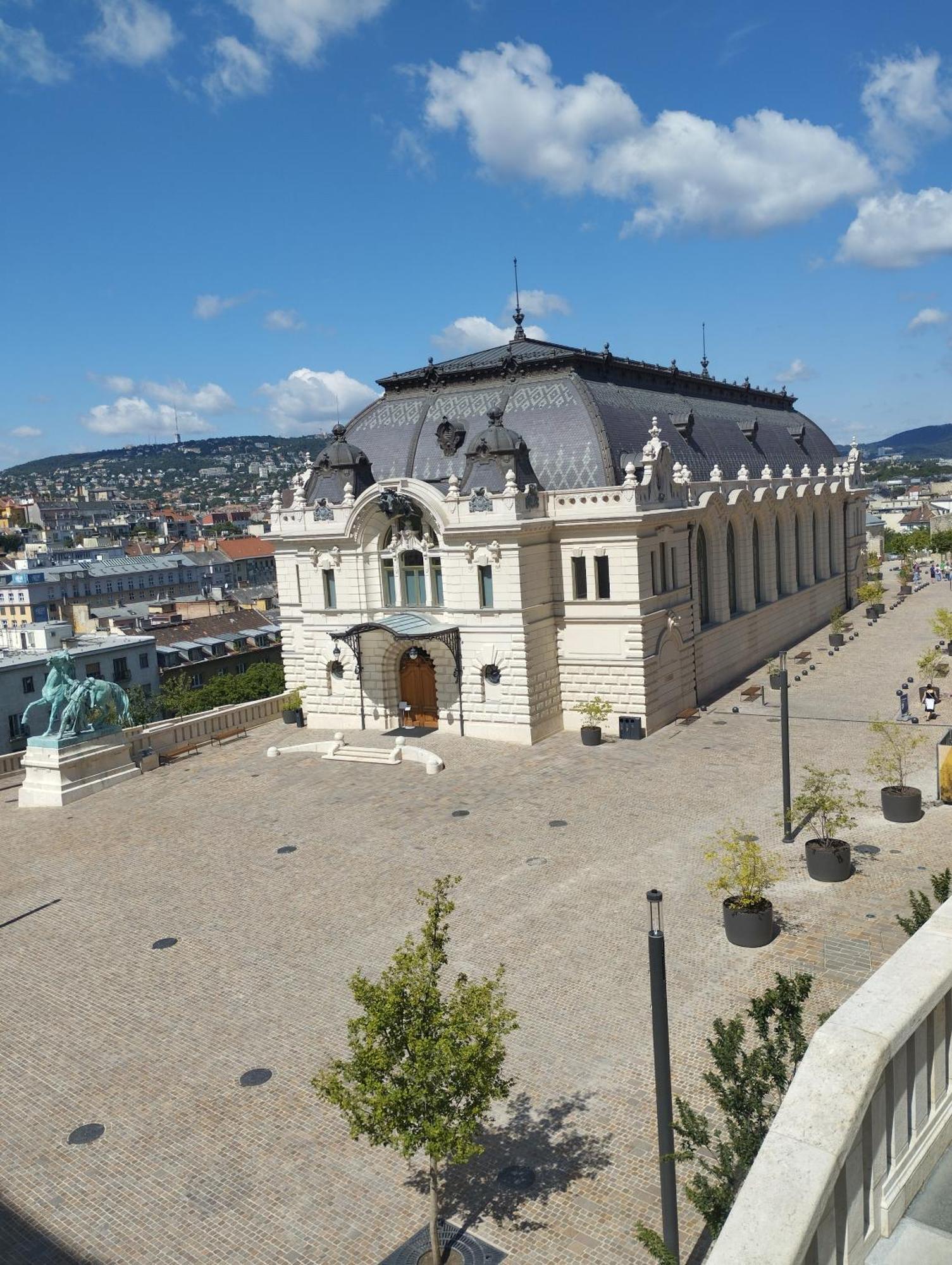 Free Parking Garage! Downtown Apartment Close To New York Cafe Budapest Eksteriør bilde