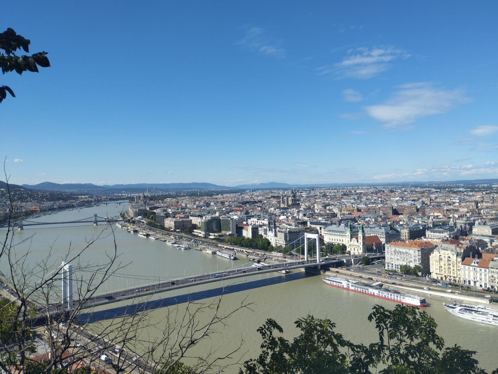 Free Parking Garage! Downtown Apartment Close To New York Cafe Budapest Eksteriør bilde
