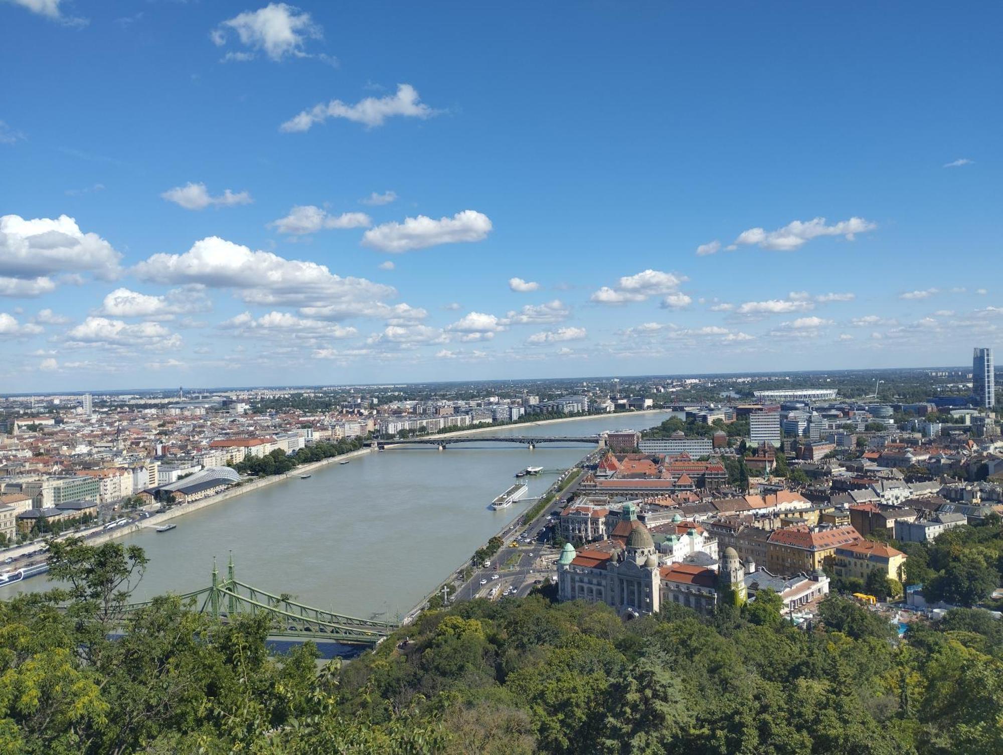 Free Parking Garage! Downtown Apartment Close To New York Cafe Budapest Eksteriør bilde