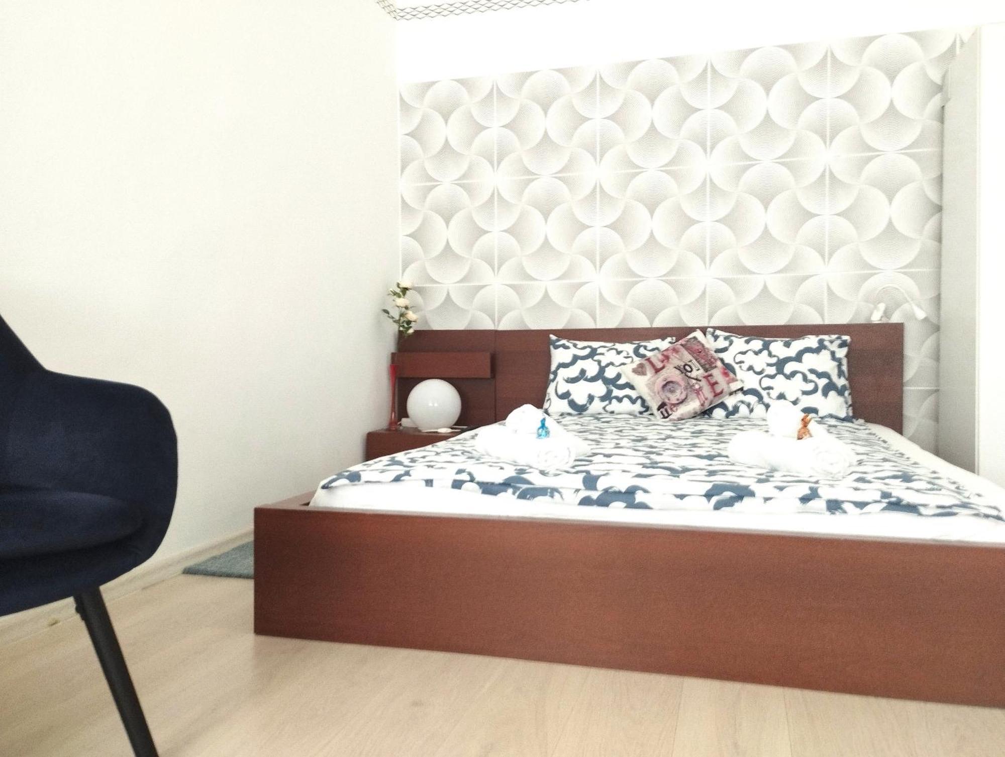 Free Parking Garage! Downtown Apartment Close To New York Cafe Budapest Eksteriør bilde
