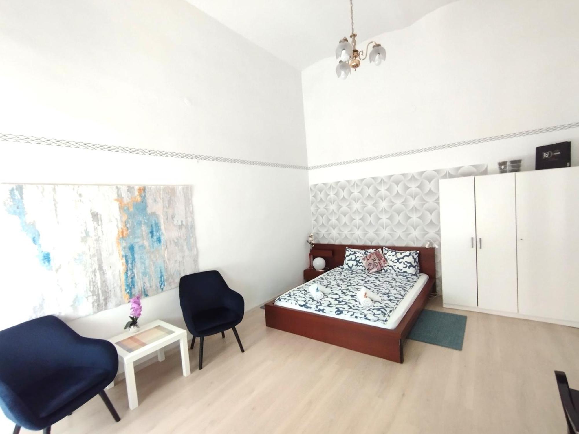 Free Parking Garage! Downtown Apartment Close To New York Cafe Budapest Eksteriør bilde